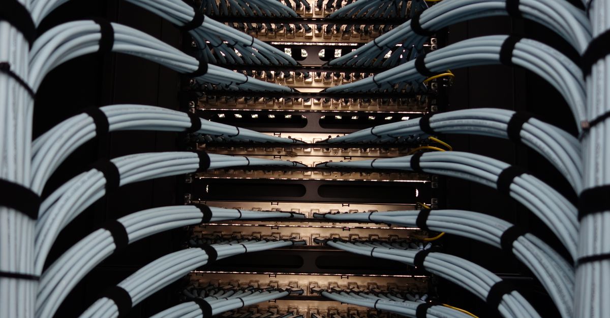 Intelligence artificielle à Béthune : pourquoi le data center Azur Datacenter est conçu pour les modèles IA de nouvelle génération